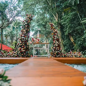 https://adiwana-kamania.ubudhotelsnow.com